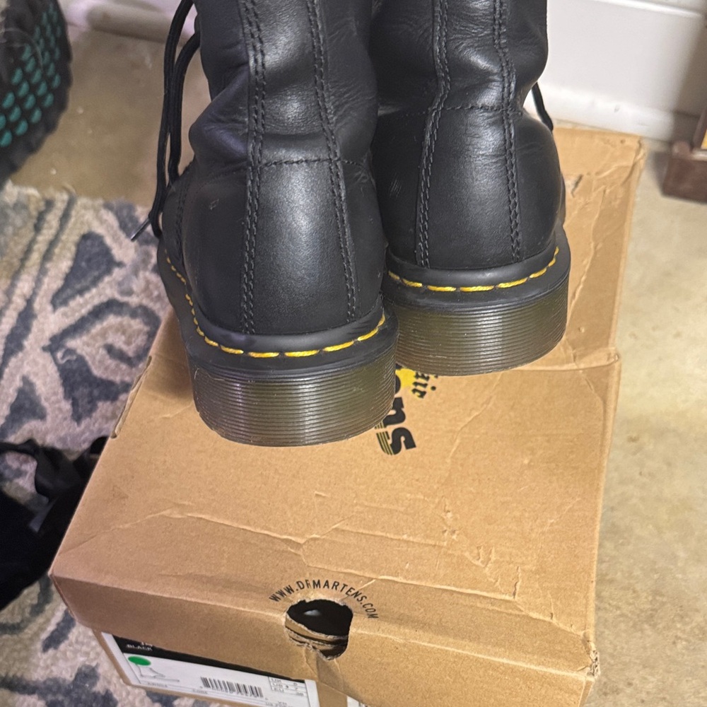 Dr.Marten black Leather Lace-Up Boots - Picture 5 of 10